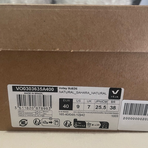 Veja VOLLEY SUEDE NATURAL SAHARA US Size 9 - Picture 8 of 10